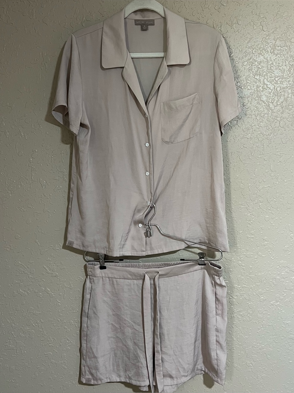 Barefoot Dreams Washed Satin PJ Short Set Size Medium